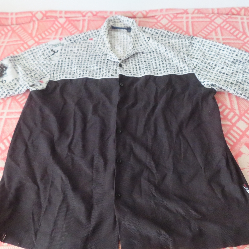 South Pole Men Shirt Black/ White Chinese Letters Printed Button Up Size XL
